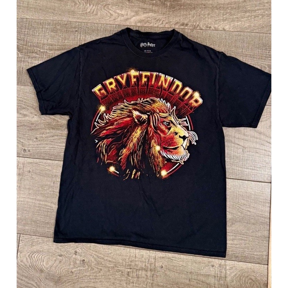 Vintage. Harry Potter Gryffindor Lion Graphic T-Shirt Black Size L/G Fantasy